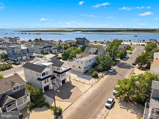 354 W 11TH ST, Ship Bottom, NJ 08008