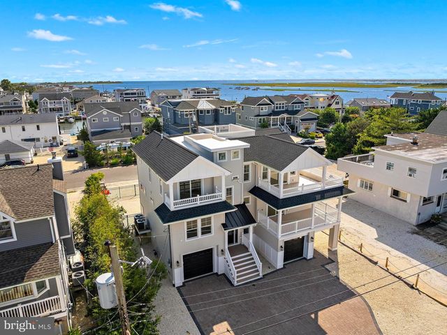 354 W 11TH ST, Ship Bottom, NJ 08008