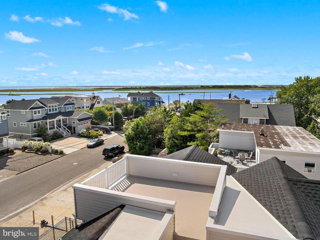 354 W 11TH ST, Ship Bottom, NJ 08008