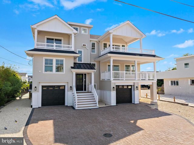 354 W 11TH ST, Ship Bottom, NJ 08008