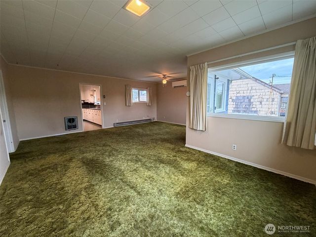 1010 W Perry Street, Aberdeen, WA 98520