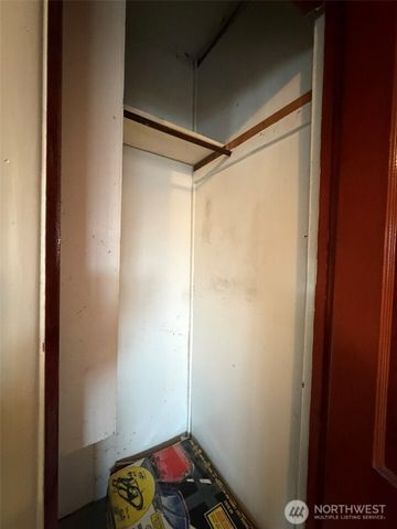 1010 W Perry Street, Aberdeen, WA 98520