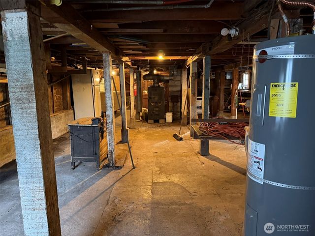 1010 W Perry Street, Aberdeen, WA 98520