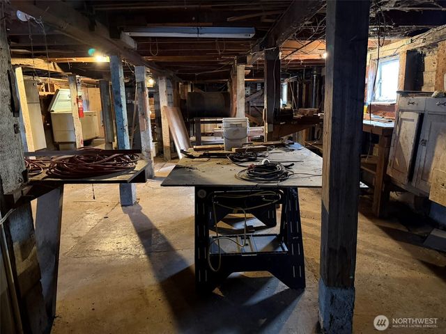 1010 W Perry Street, Aberdeen, WA 98520