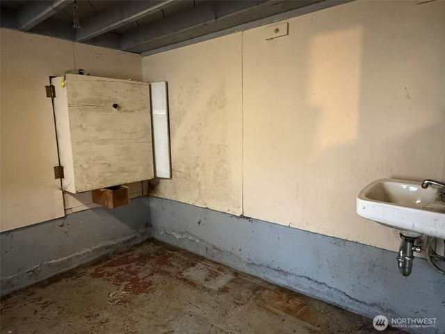 1010 W Perry Street, Aberdeen, WA 98520