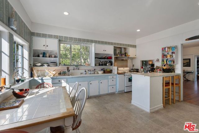 333 E Anapamu Street, Santa Barbara, CA 93101