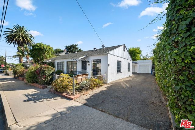 333 E Anapamu Street, Santa Barbara, CA 93101