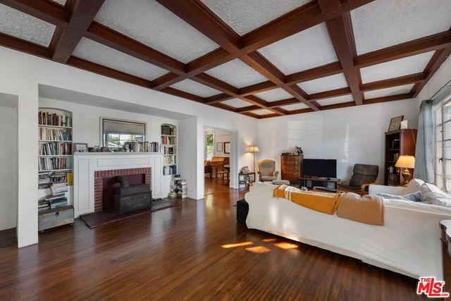 333 E Anapamu Street, Santa Barbara, CA 93101