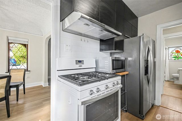 7318 20th Avenue NE, Seattle, WA 98115