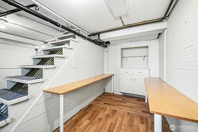 7318 20th Avenue NE, Seattle, WA 98115