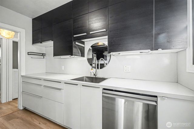 7318 20th Avenue NE, Seattle, WA 98115