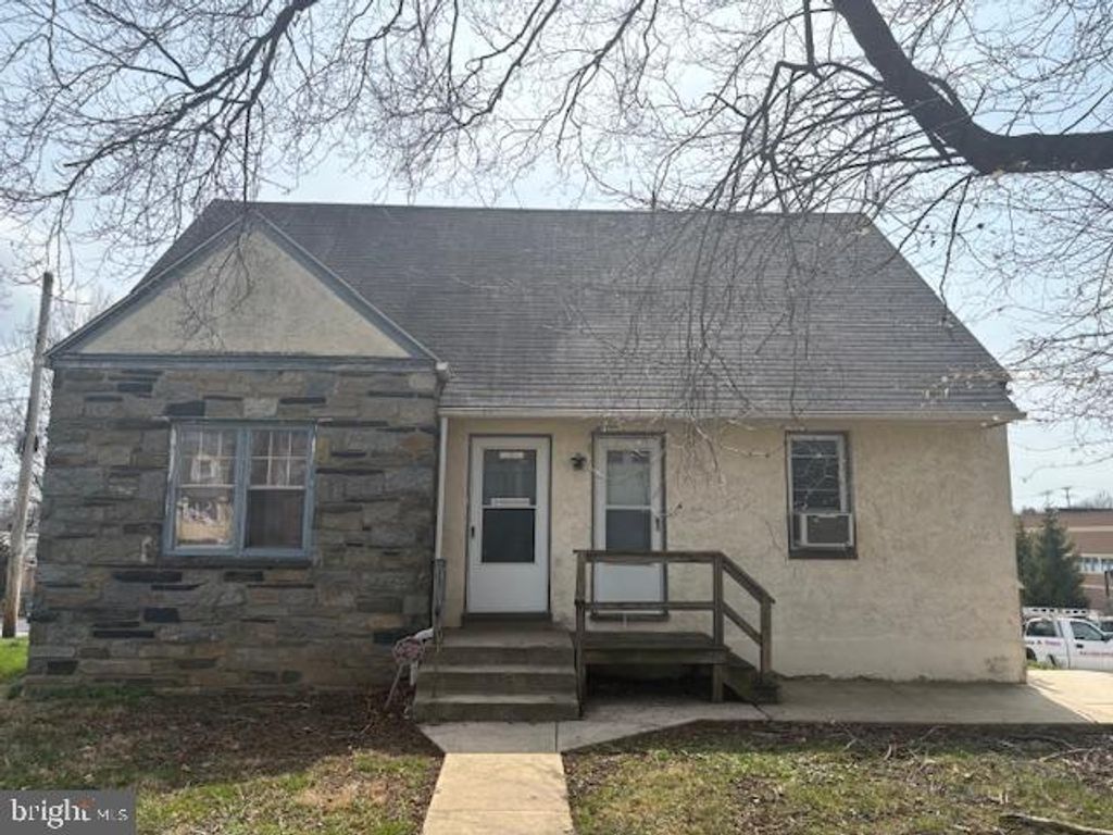 3538 RHOADS AVE, Newtown Square, PA 19073