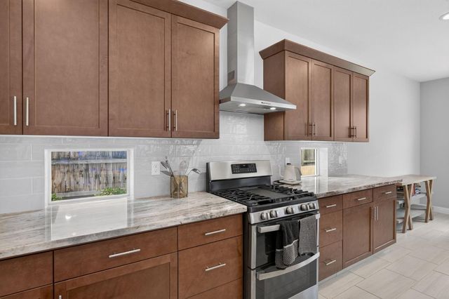 907 Orchard Hills Road, Madera, CA 93636