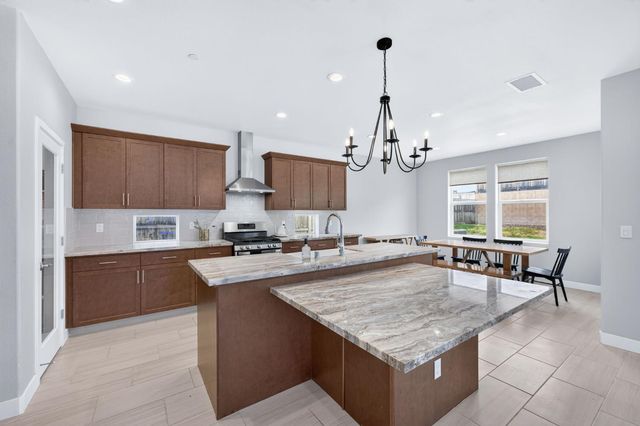 907 Orchard Hills Road, Madera, CA 93636