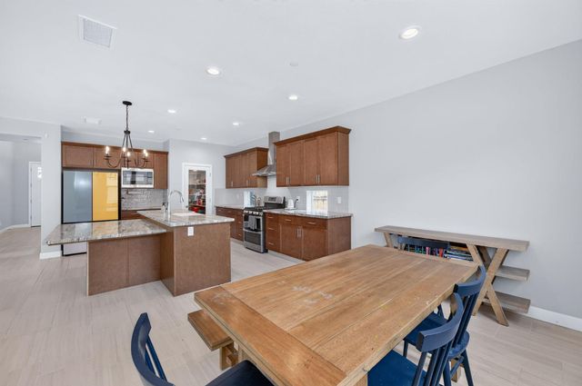 907 Orchard Hills Road, Madera, CA 93636