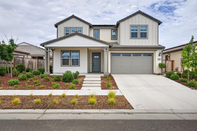 907 Orchard Hills Road, Madera, CA 93636