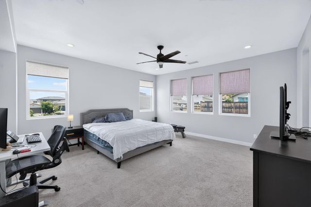 907 Orchard Hills Road, Madera, CA 93636