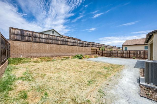 907 Orchard Hills Road, Madera, CA 93636