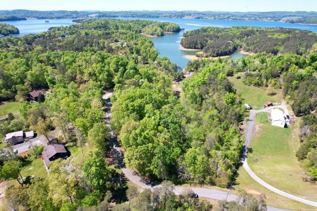13 Pleasure Rd, Sevierville, TN 37876