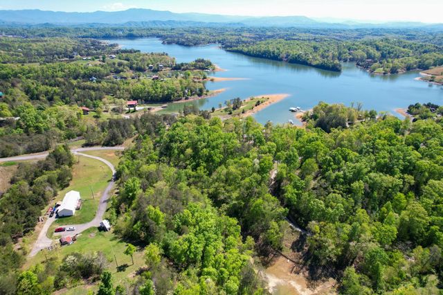 13 Pleasure Rd, Sevierville, TN 37876