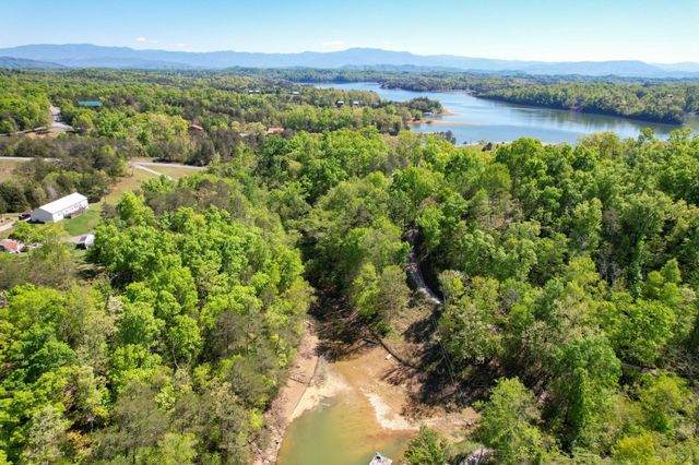 13 Pleasure Rd, Sevierville, TN 37876