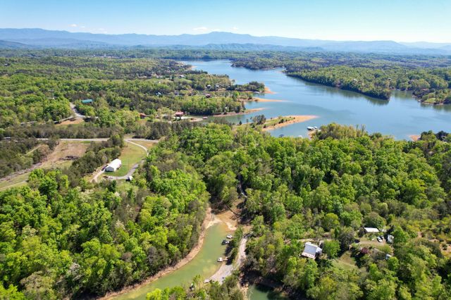 13 Pleasure Rd, Sevierville, TN 37876