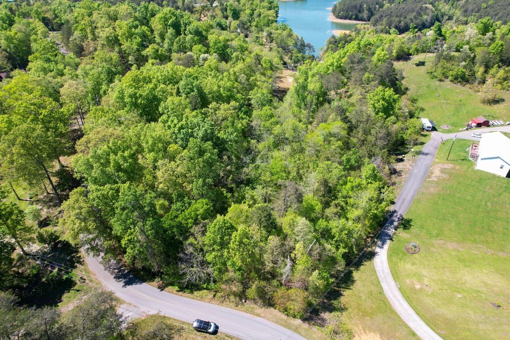 13 Pleasure Rd, Sevierville, TN 37876