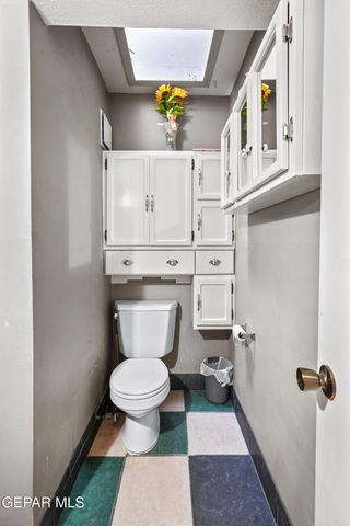 404 LESA Lane, El Paso, TX 79915