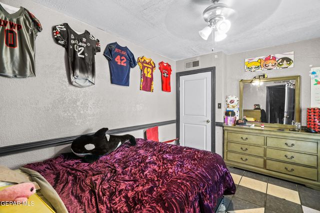 404 LESA Lane, El Paso, TX 79915