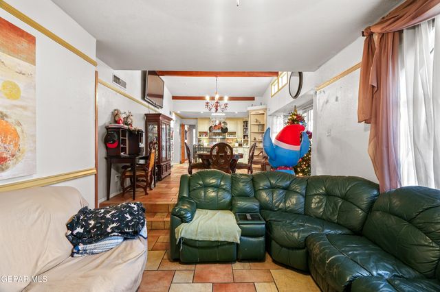 404 LESA Lane, El Paso, TX 79915