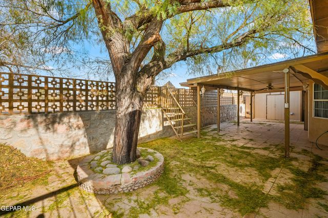 404 LESA Lane, El Paso, TX 79915