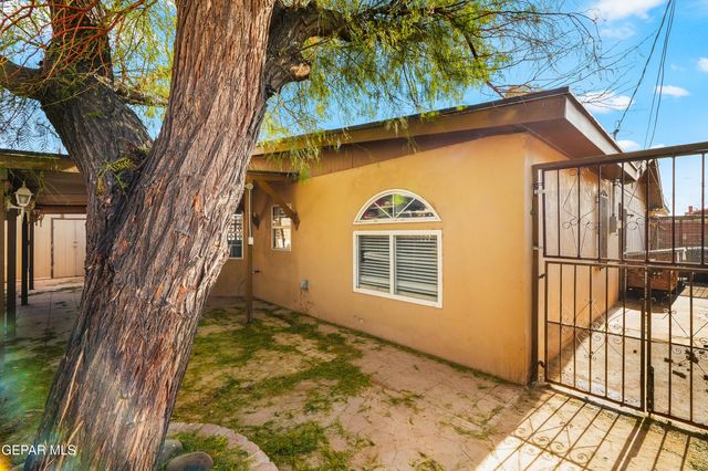 404 LESA Lane, El Paso, TX 79915