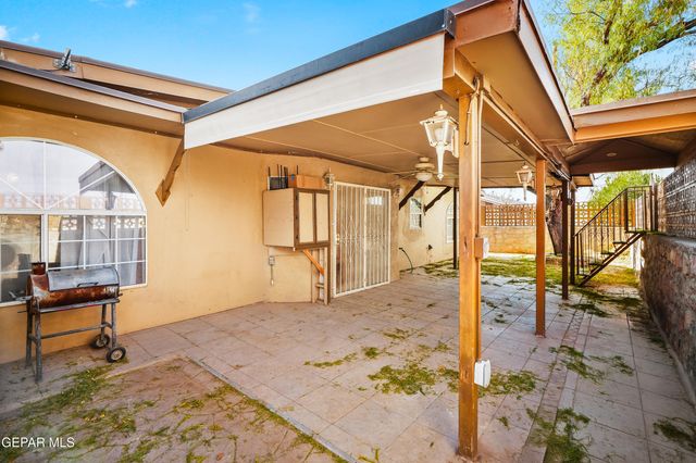 404 LESA Lane, El Paso, TX 79915