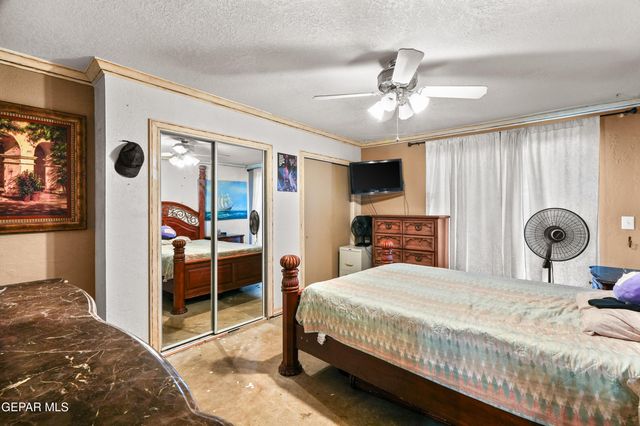 404 LESA Lane, El Paso, TX 79915