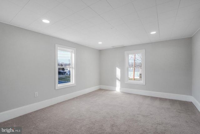 125 HIGH ST, Luray, VA 22835