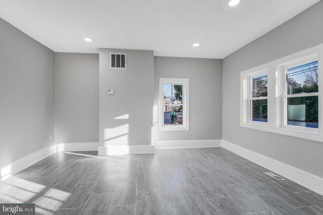 125 HIGH ST, Luray, VA 22835