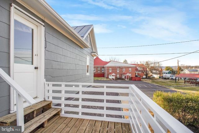 125 HIGH ST, Luray, VA 22835