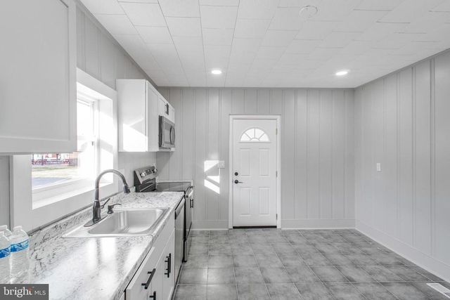 125 HIGH ST, Luray, VA 22835