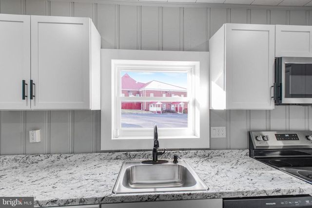 125 HIGH ST, Luray, VA 22835