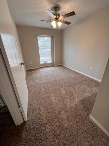 5106 Spruce Forest Drive, Houston, TX 77091