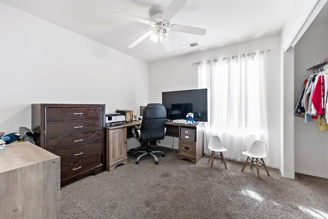 398 Helena Way, Madera, CA 93637