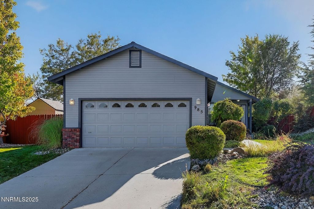 985 Hilltop Drive, Carson City, NV 89705