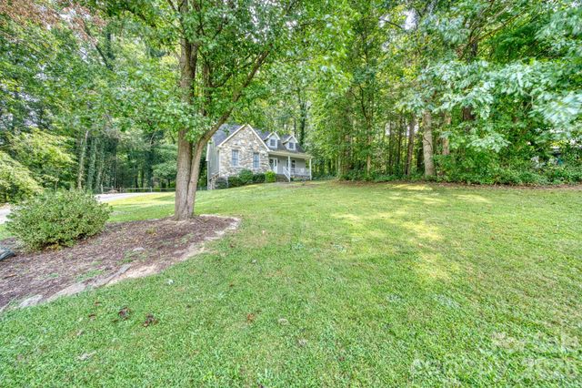163 Canaan Drive, Candler, NC 28715