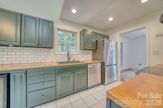 163 Canaan Drive, Candler, NC 28715