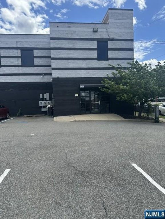 715 Broadway 3, Paterson, NJ 07514