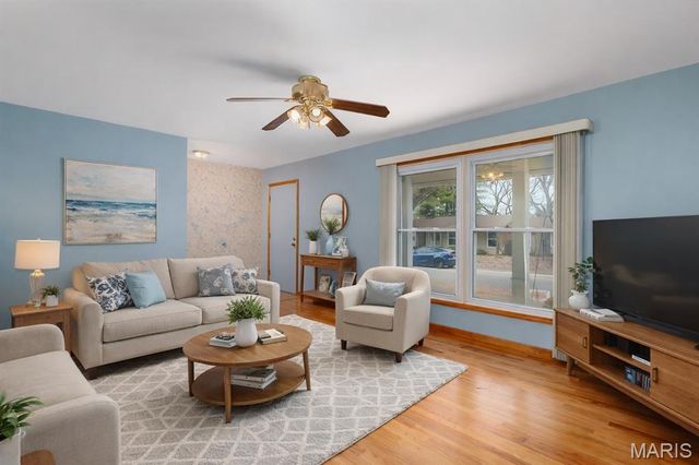 2130 Jenkee Drive, Florissant, MO 63031