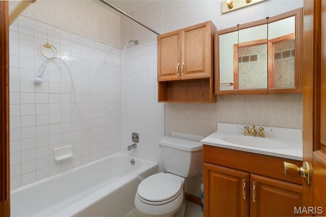 2130 Jenkee Drive, Florissant, MO 63031