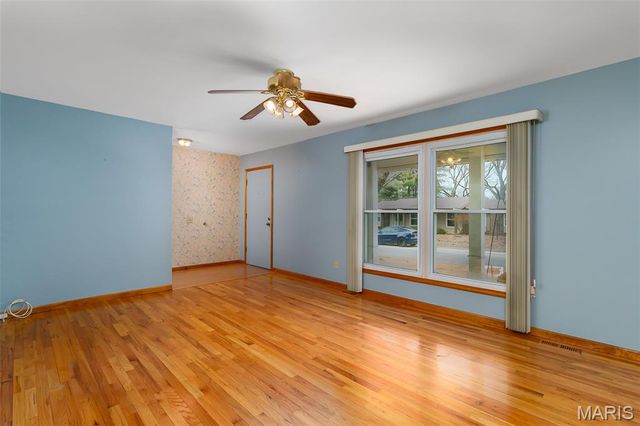 2130 Jenkee Drive, Florissant, MO 63031