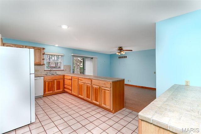 2130 Jenkee Drive, Florissant, MO 63031