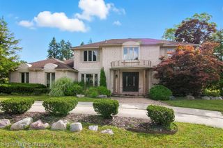 5130 Provincial Drive, Bloomfield Hills, MI 48302